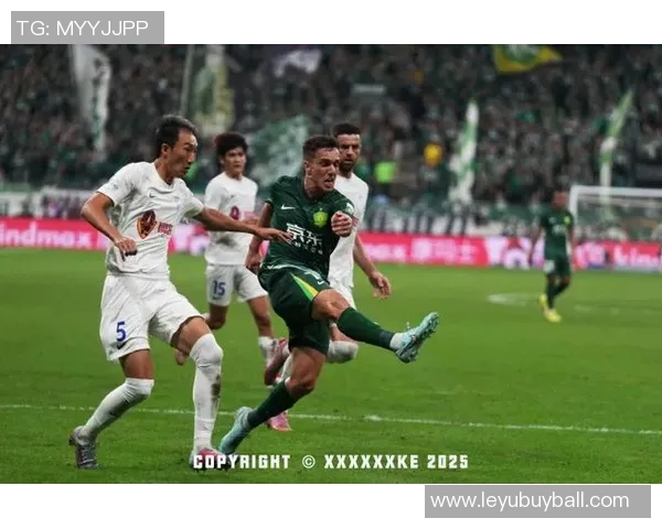 国安前锋法比奥在对阵大连英博比赛中戴帽当选中超第26轮最佳球员